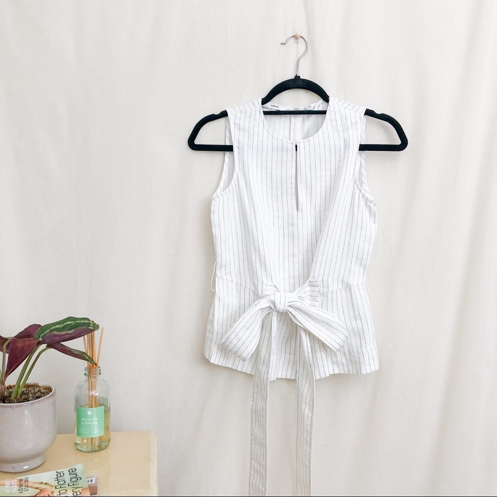 NEW Vince Sleeveless Striped Tie Front Top - Picture 2 of 6